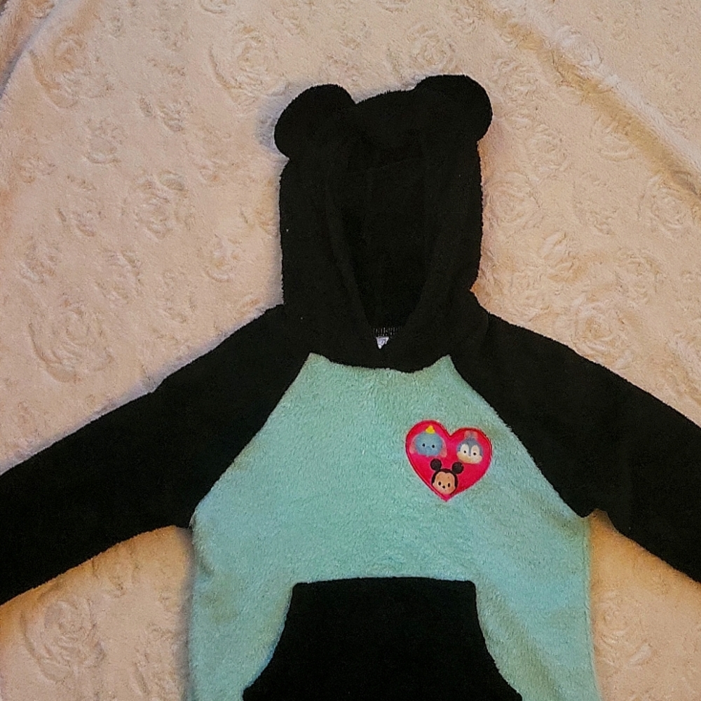 Girls medium sweater